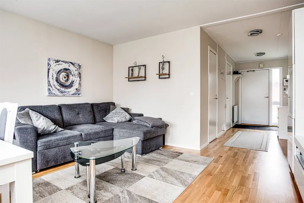 Elutuba - Corner Flat with Modern Finish in Kopparberg
