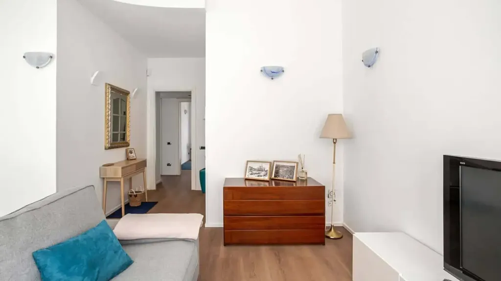 Elutuba - Modern Flat with Balcony in Milan