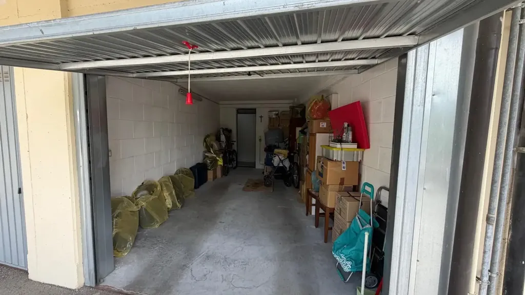 Garage - 2-Bedroom Apartment with Balcony in Capena