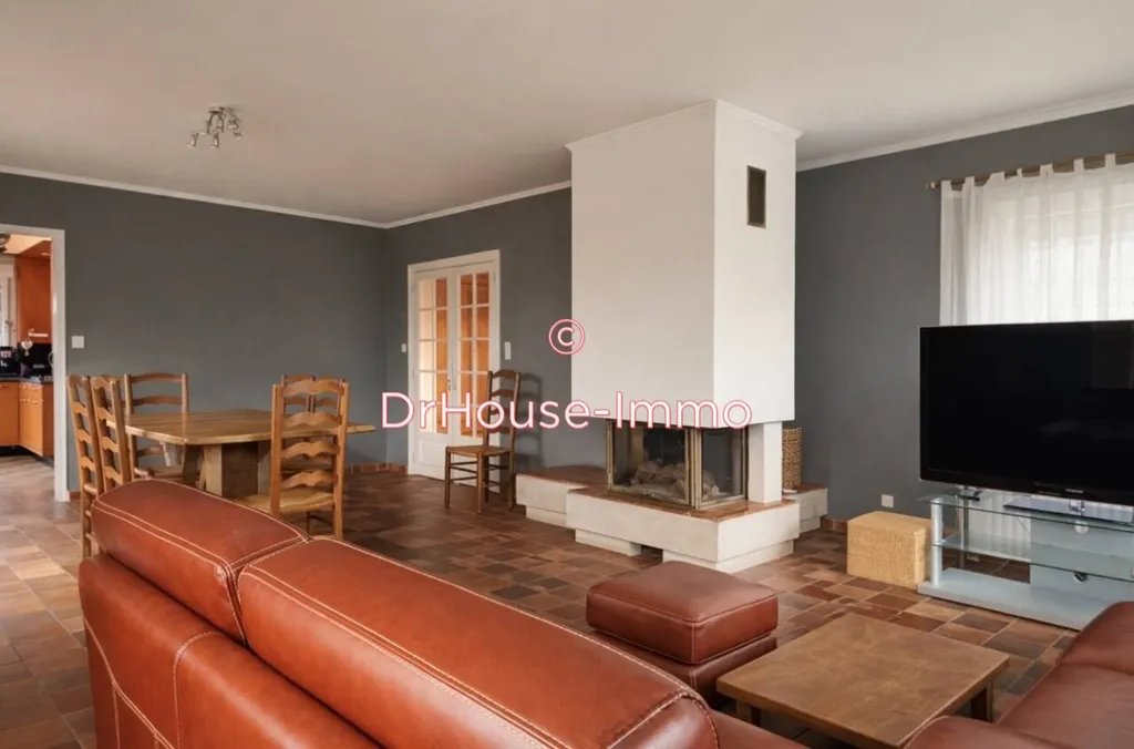 Elutuba - Individual House with Commercial Space in Feignies