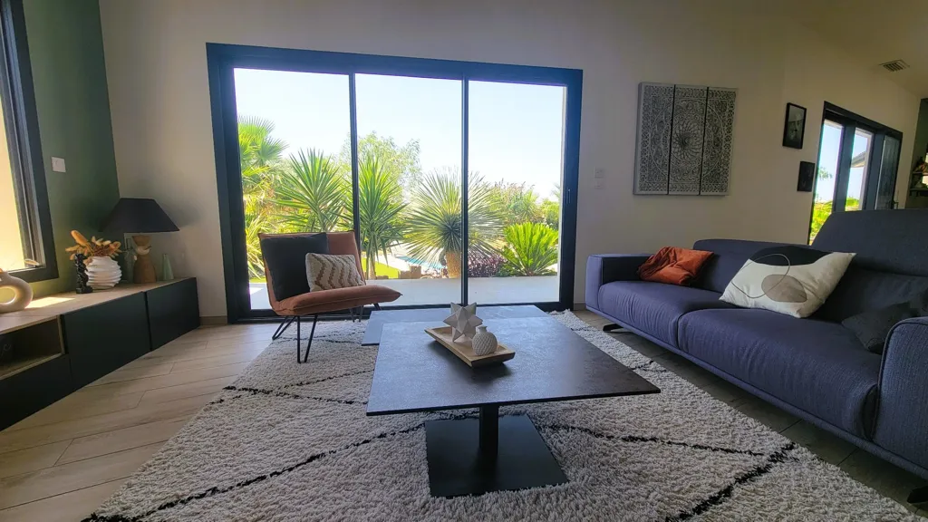 Séjour - Villa d'Architecte avec Piscine à Tourbes