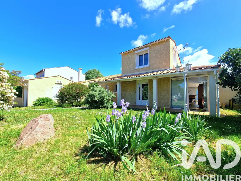 Jardin - Maison Rénovée avec Piscine près de la Plage