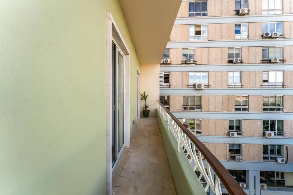 Balcon - Penthouse with Panoramic Views in Amoreiras, Lisbon
