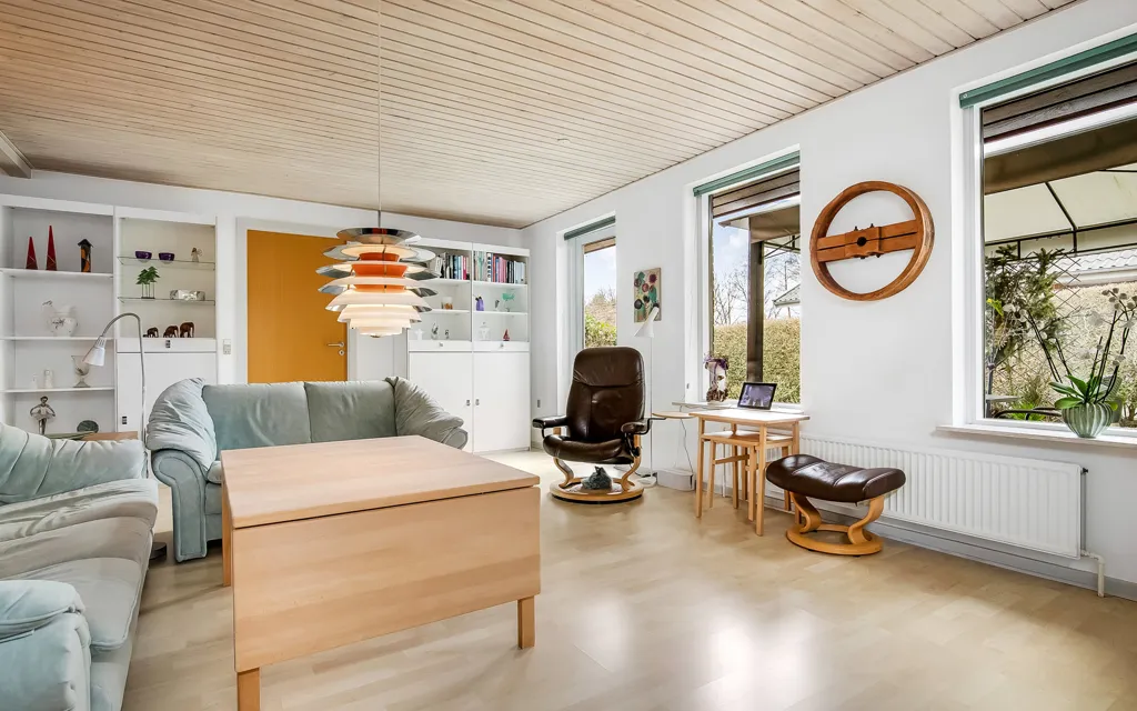 Elutuba - Single-Storey Villa with Garden in Erritsø