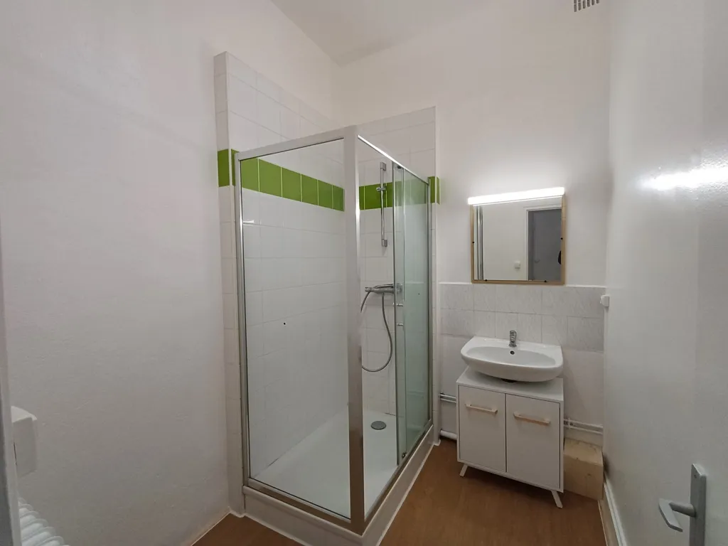 Salles de bain - Appartement au 1er étage à Billom