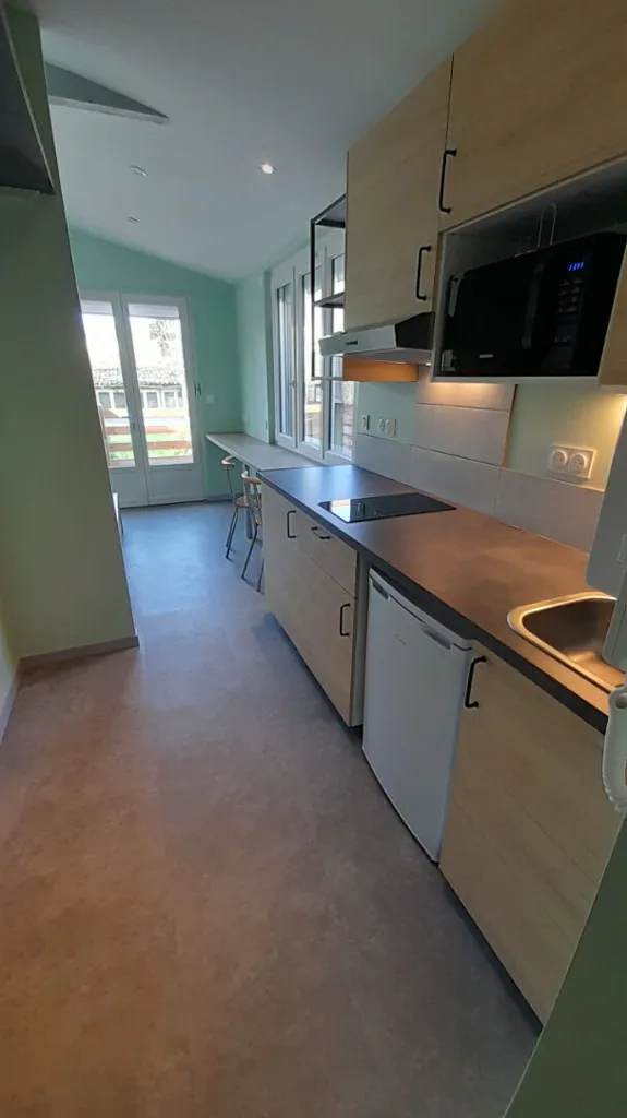 Cuisine - Studio Meublé avec Terrasse à Lamotte-Beuvron
