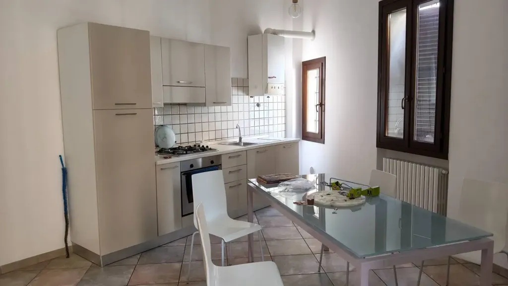 Sala da pranzo - Central Bilocale with Parking in Sassuolo