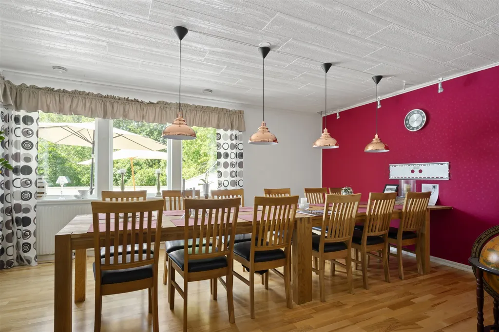 Salle à manger - One-Storey Villa with Pool in Lerdala