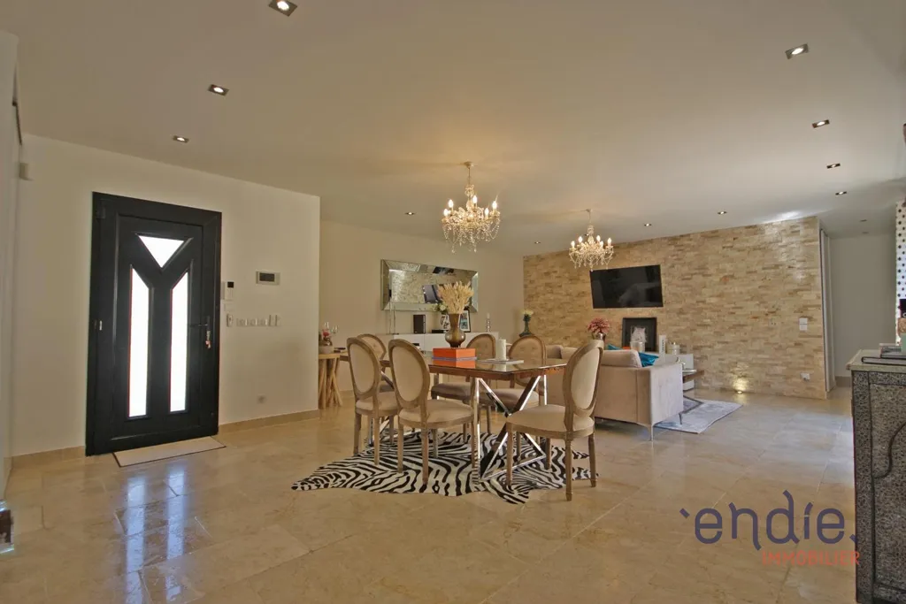 Salle à manger - Villa avec Piscine à Lorgues