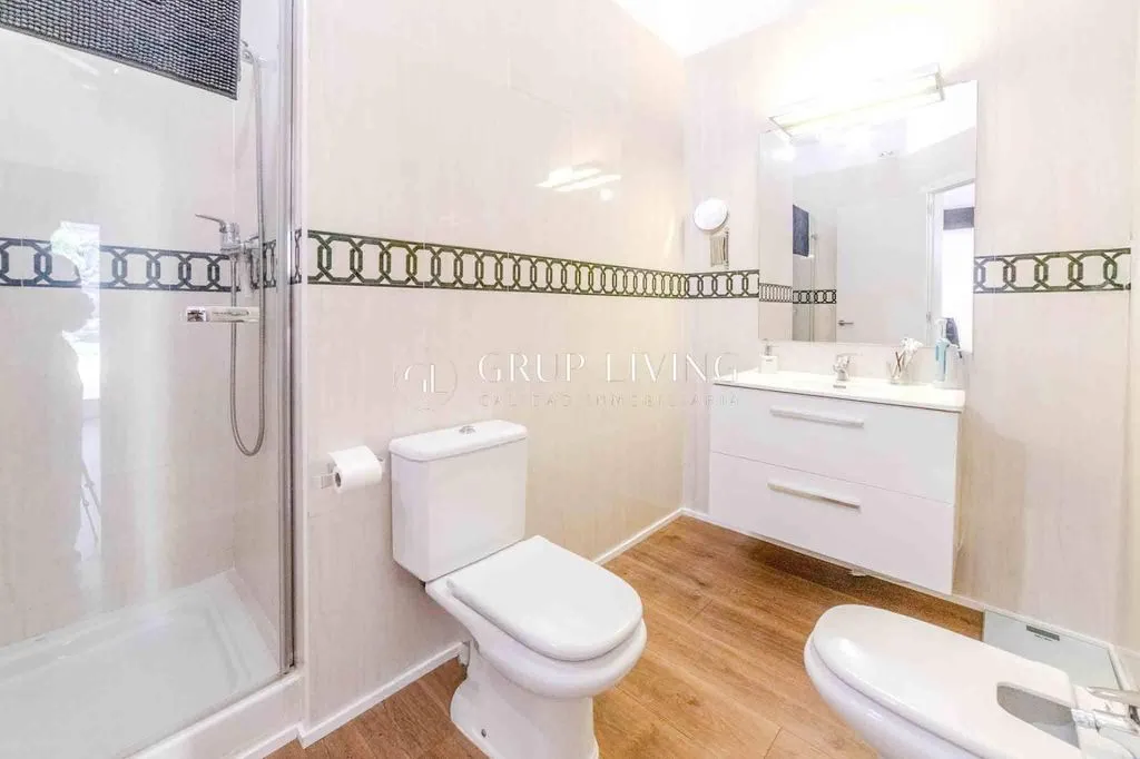 Bathrooms - Luxury House with Pool in Sitges