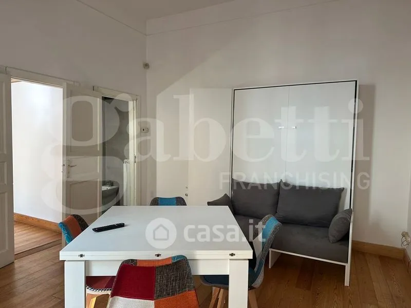 Salle à manger - Fully Furnished Flat with Balcony in Avellino