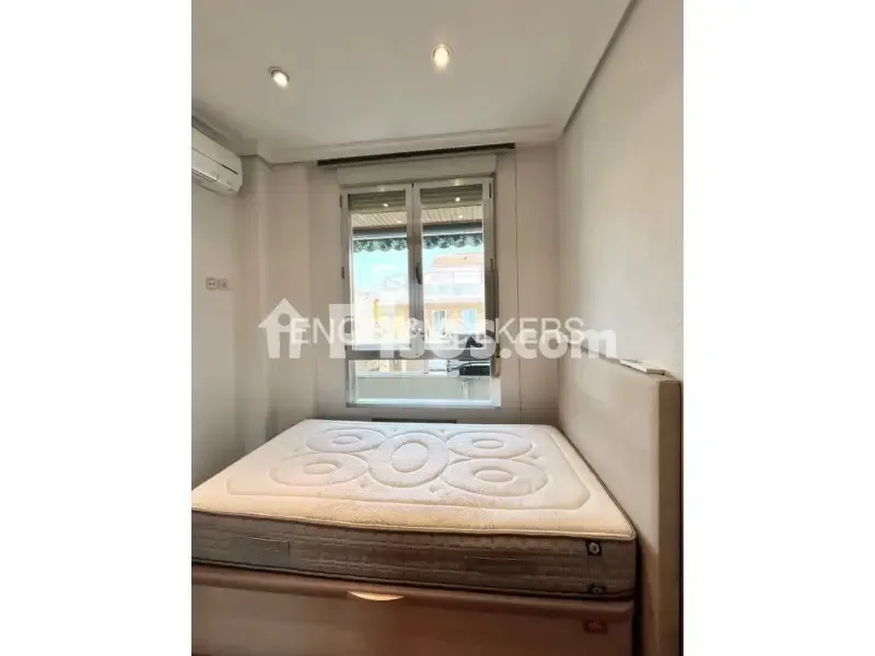 Chambres - Bright Apartment with Terrace in Chamberí