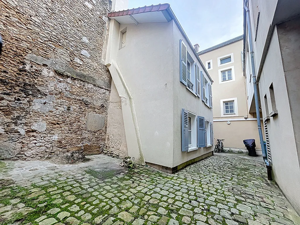 Garden - 2-Bedroom Flat in Centre Ville, Rambouillet