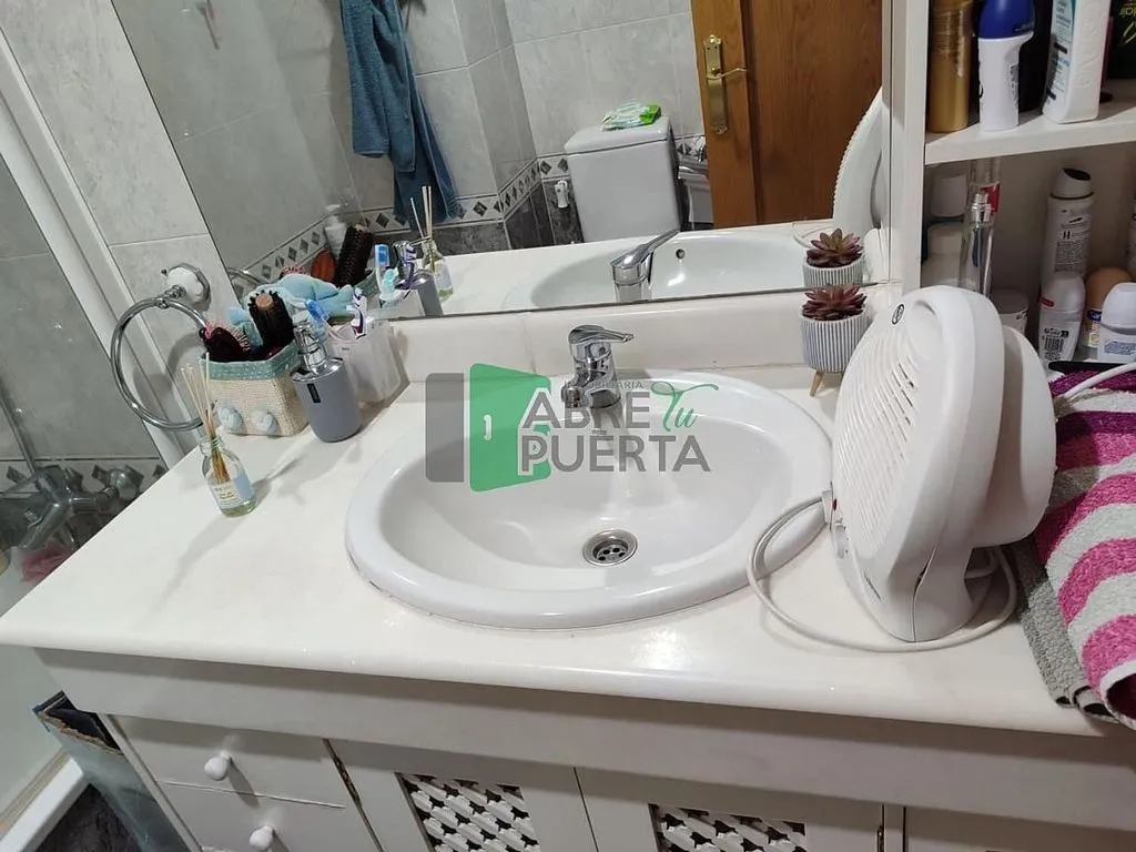Bathrooms - Duplex with Terrace in Ourense