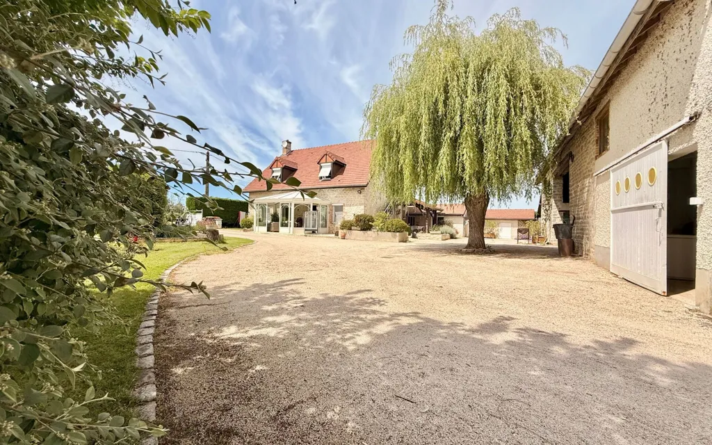 Välivaade - Stone House with Pool and Barn in Countryside