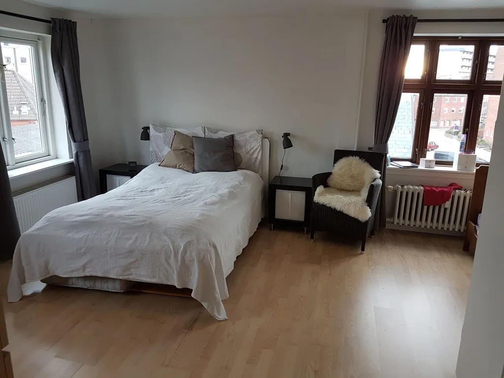 Magamistoad - 3-Bedroom Flat with Terrace in Nørresundby Centre