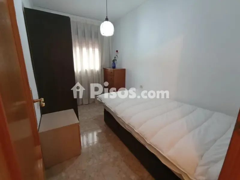 Magamistoad - Ground Floor Flat with Balcony in San Marcelino