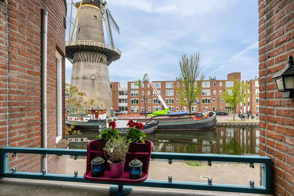 3-toaline korter asukohas Schiedam