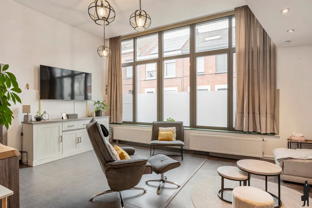Séjour - Maison Rénovée avec Espace Polyvalent à Mechelen