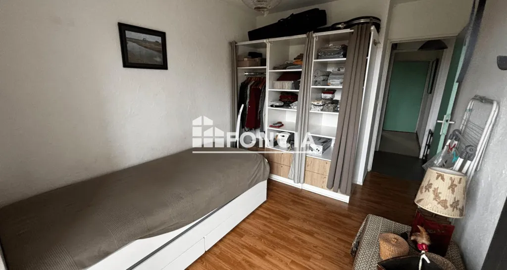 Bedrooms - Spacious 4-Piece Apartment with Balconies in Pessac