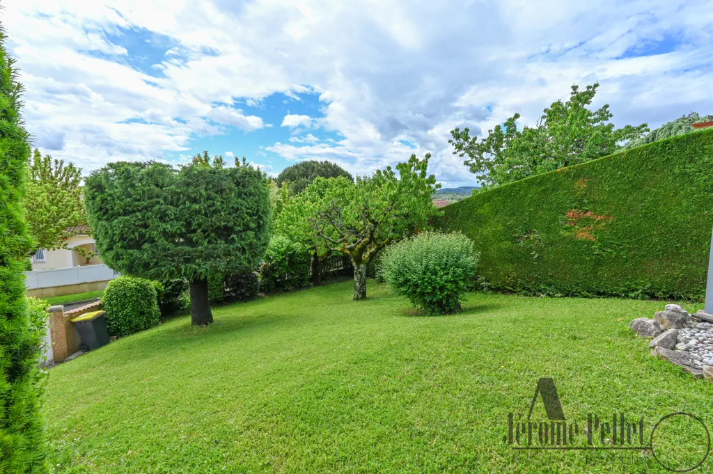 Aed - Semi-Basement House with Panoramic View in Communay