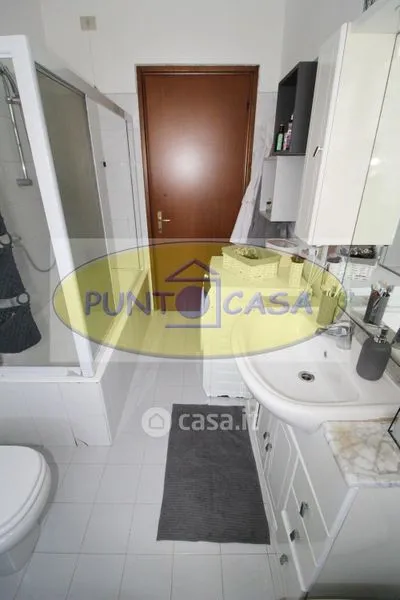 Bagni - Trilocale with Terrace in Borghetto Lodigiano