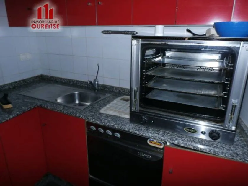 Cuisine - Operational Café with Terrace in Ourense