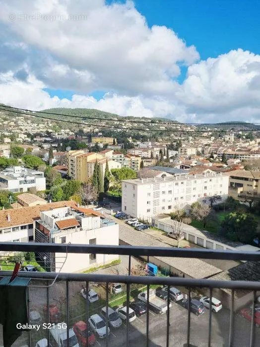 Rõdu - Duplex with Balconies near Centre, Draguignan