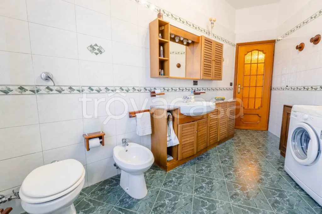 Salles de bain - Appartement 3 pièces à Torino