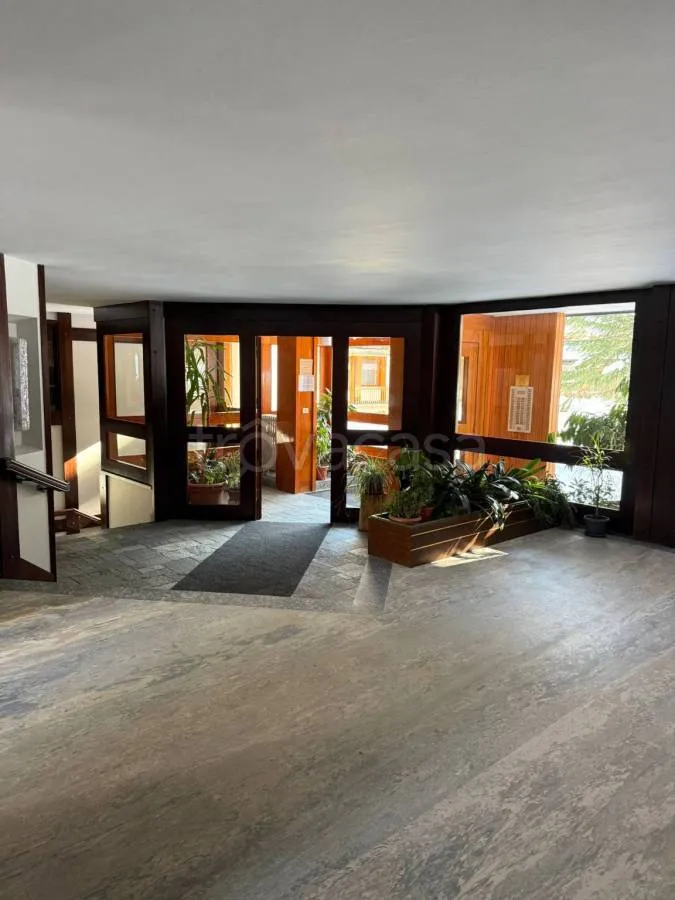hallway_entrance