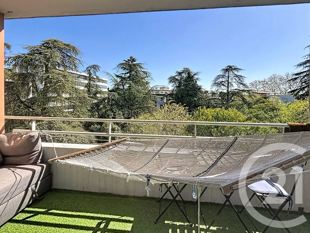 Rõdu - 2-Bedroom Apartment with Terrace in Montpellier