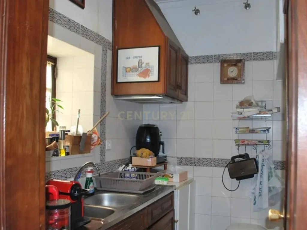 Köök - Semi-Detached House with Good Light in Almada