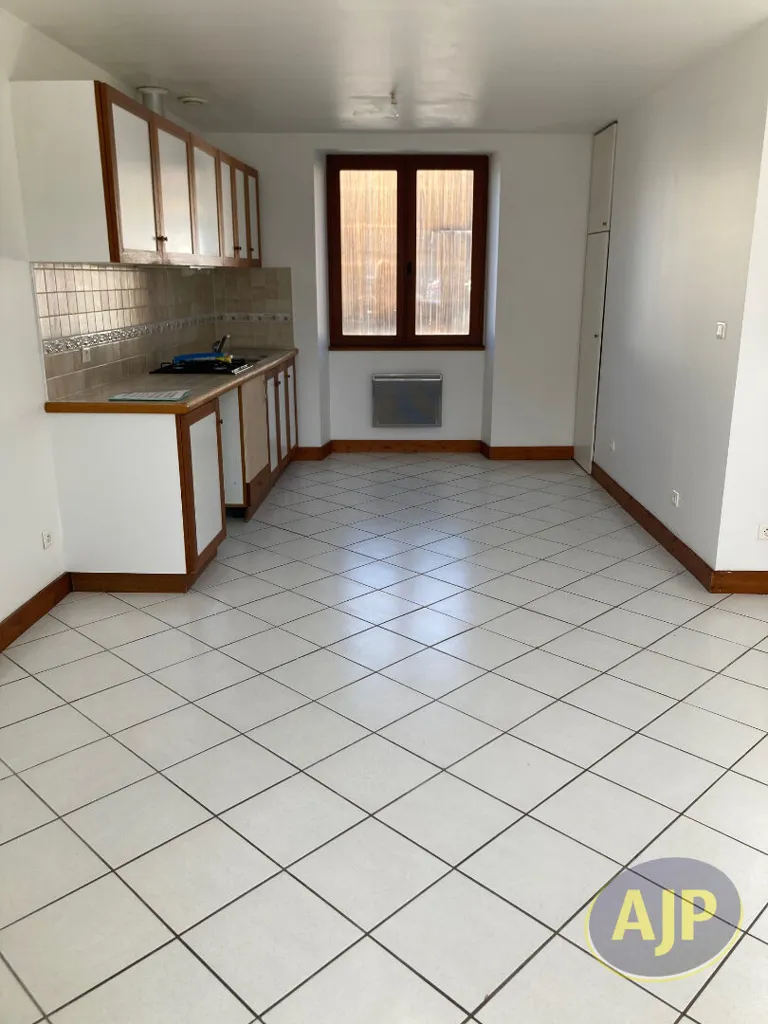 Köök - 3-Room Flat with Parking in Lamarque