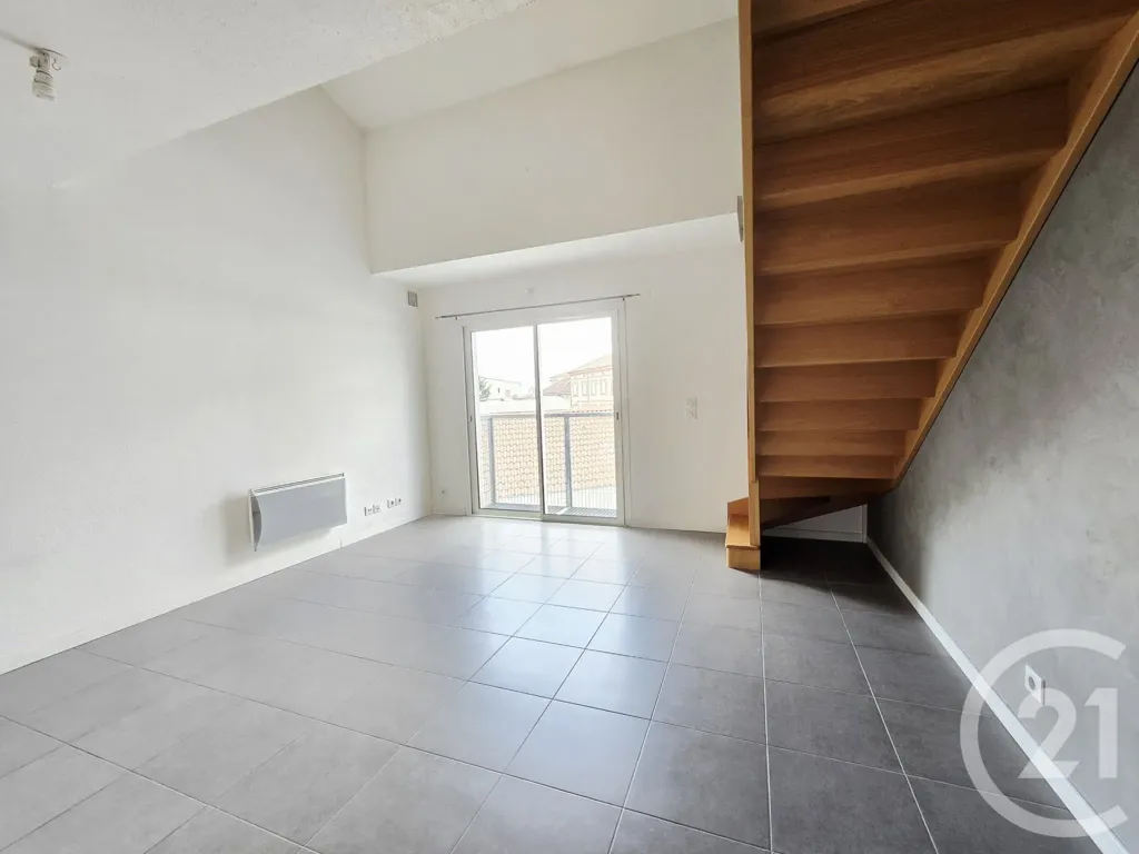 Soggiorno - Duplex Apartment with Balcony in Albi
