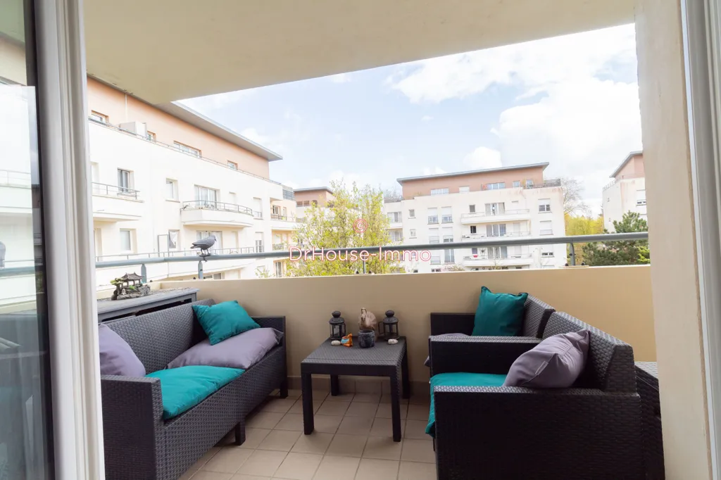 Rõdu - Renovated Flat with Balcony in Trappes