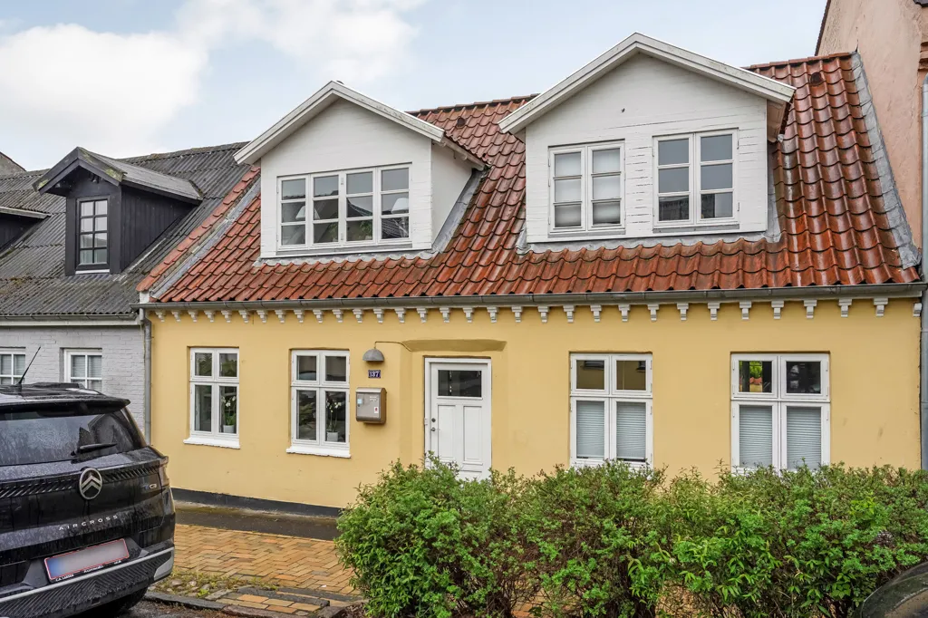 Välivaade - Villa with Garden in Odense C