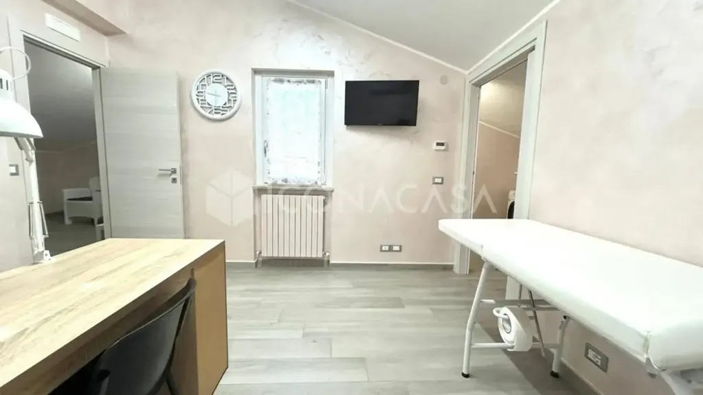 Kabinet - Rear-Facing Apartment with Box in San Severo