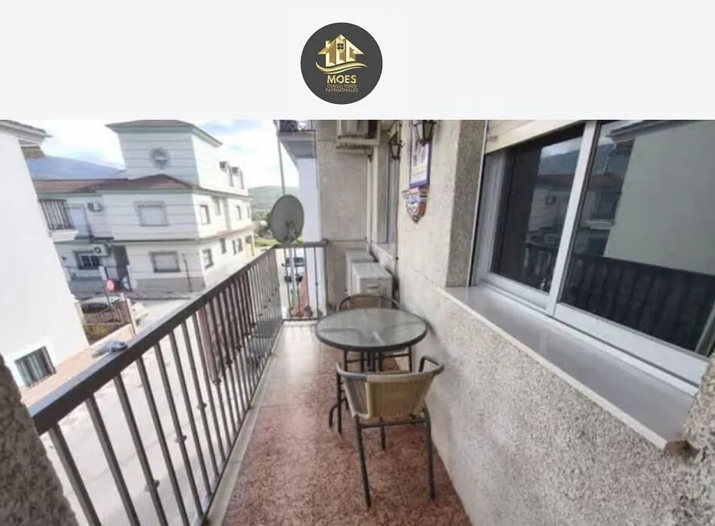 Balcon - Apartment with Balcony in Torredonjimeno