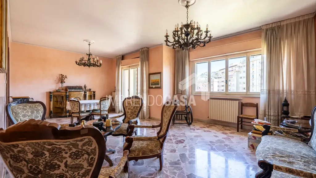 Salle à manger - Panoramic Penthouse with Terrace in Palermo