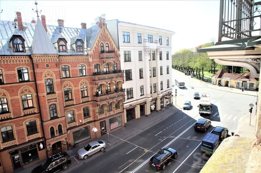 Appartement 6 pièces à Rīga