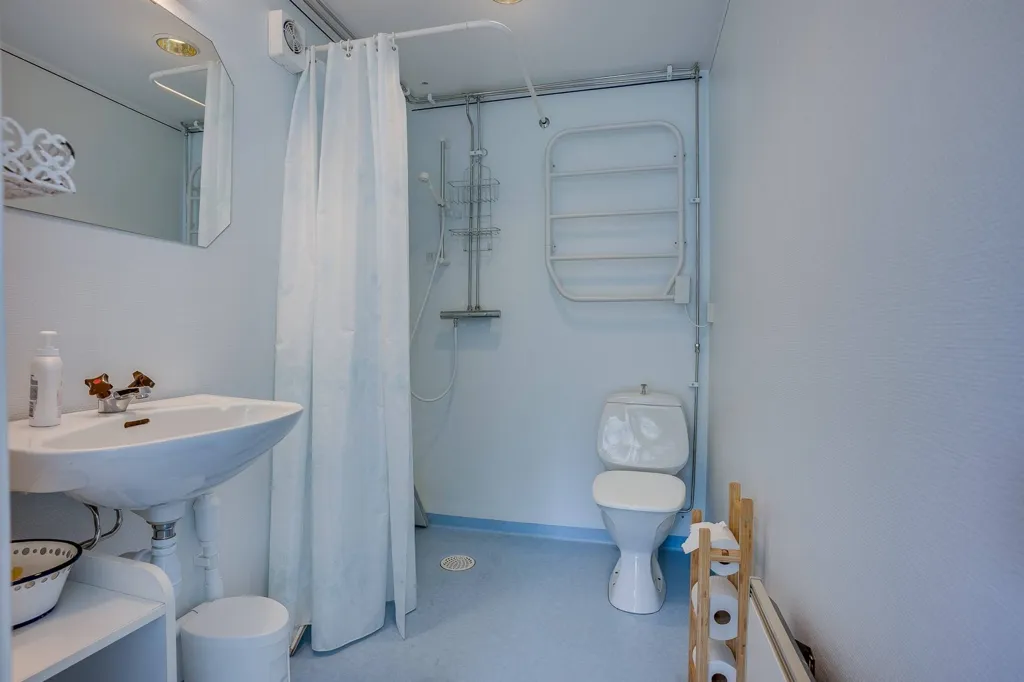Bagni - Charming Bungalow with Garden near Umeå