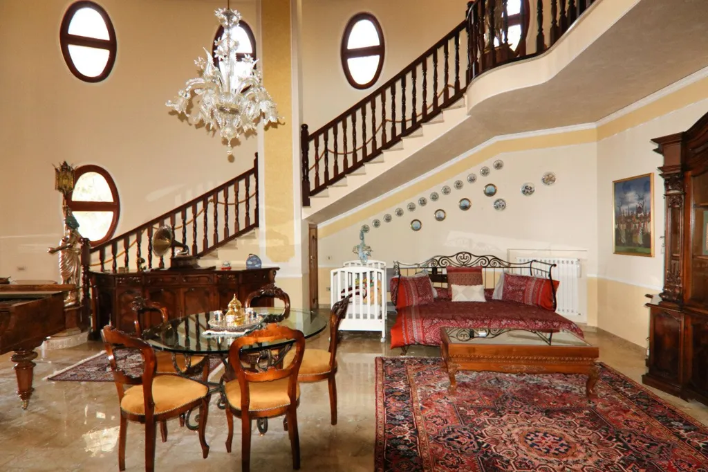 Elutuba - Hilltop Villa with Panoramic Views in Eboli