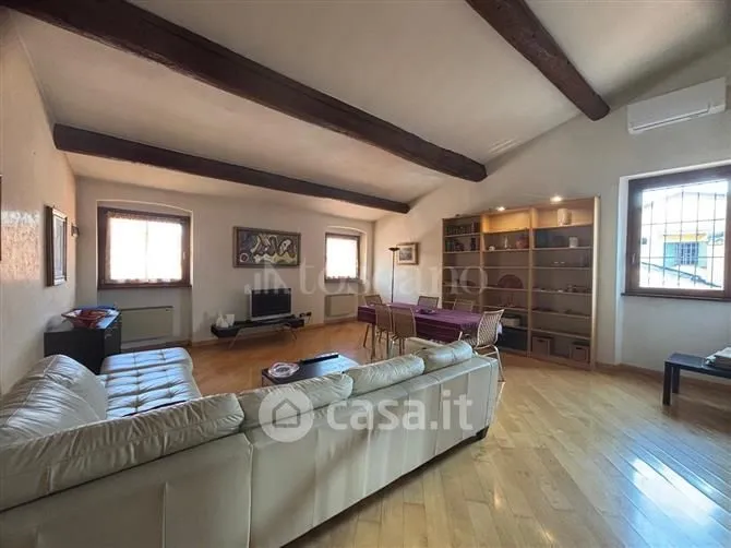 Séjour - Two-Level Apartment with Parking in Verona Centre