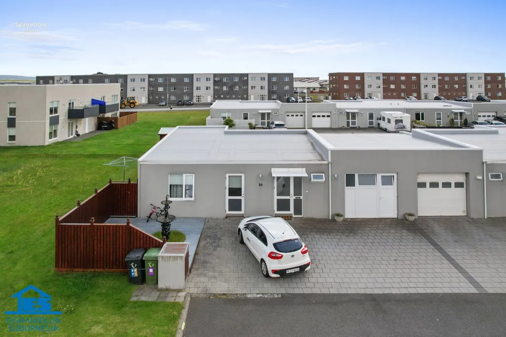 Vista aerea - Five-Bedroom Semi-Detached in Njarðvík
