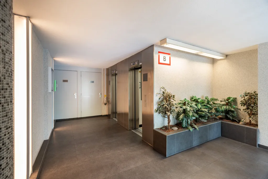 Esik - 3-Bedroom Apartment with Water View in Maassluis