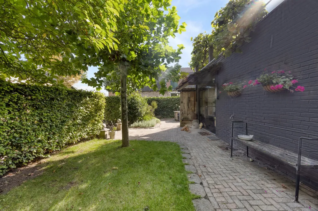 Giardino - Historic House with Dachshaus in Lienden