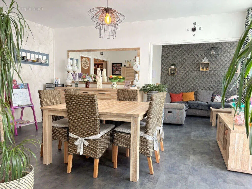 Salle à manger - Appartement T3 avec Balcon à Tourcoing Gambetta