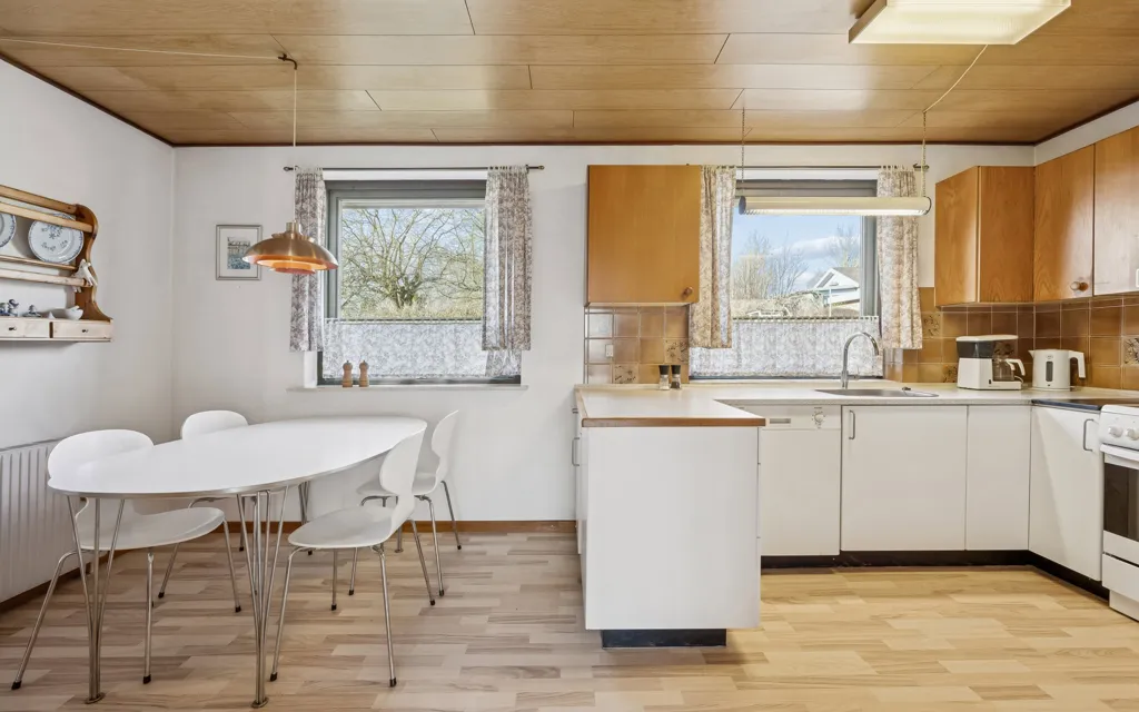 Köök - Villa with Large Garage in Southern Høng