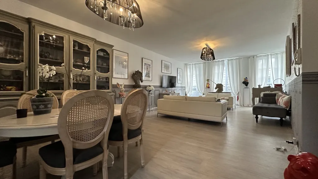 Söögituba - Renovated Duplex with Patio in Rochefort