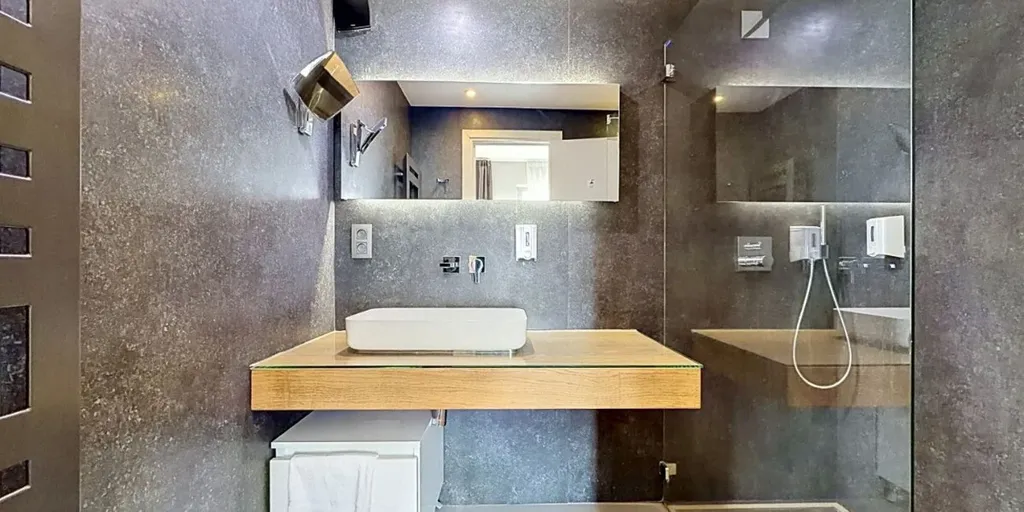 Bathrooms - Studio with Sleeping Nook in Sint-Gillis
